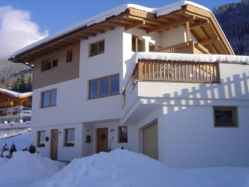 דירות ניוסטיפט אים סטובאיטל Haus Harbauer מראה חיצוני תמונה